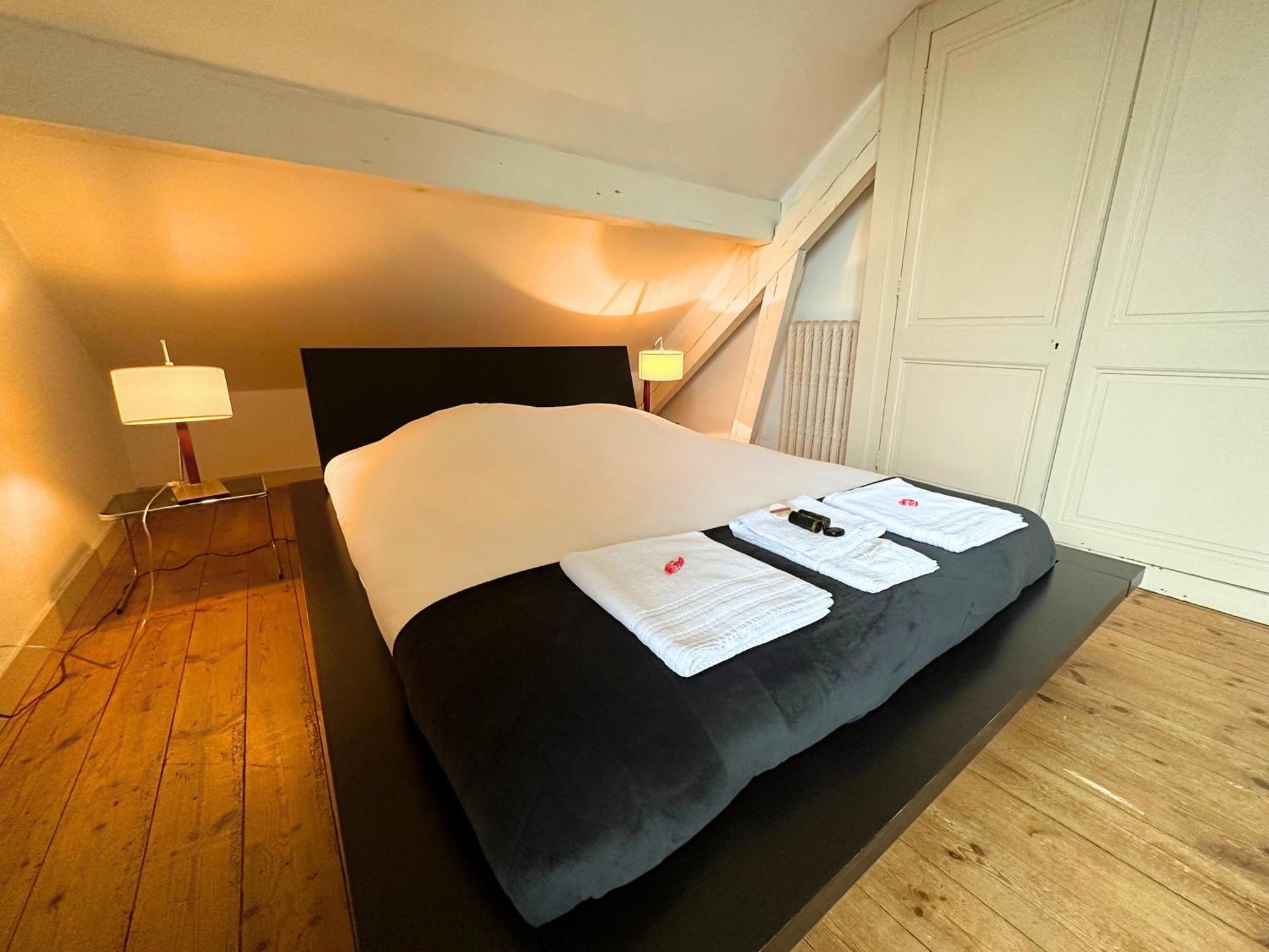 Villa Rennaissance - Proche Mer - Parking - Menage & Linge Inclus ラ・ロシェル エクステリア 写真
